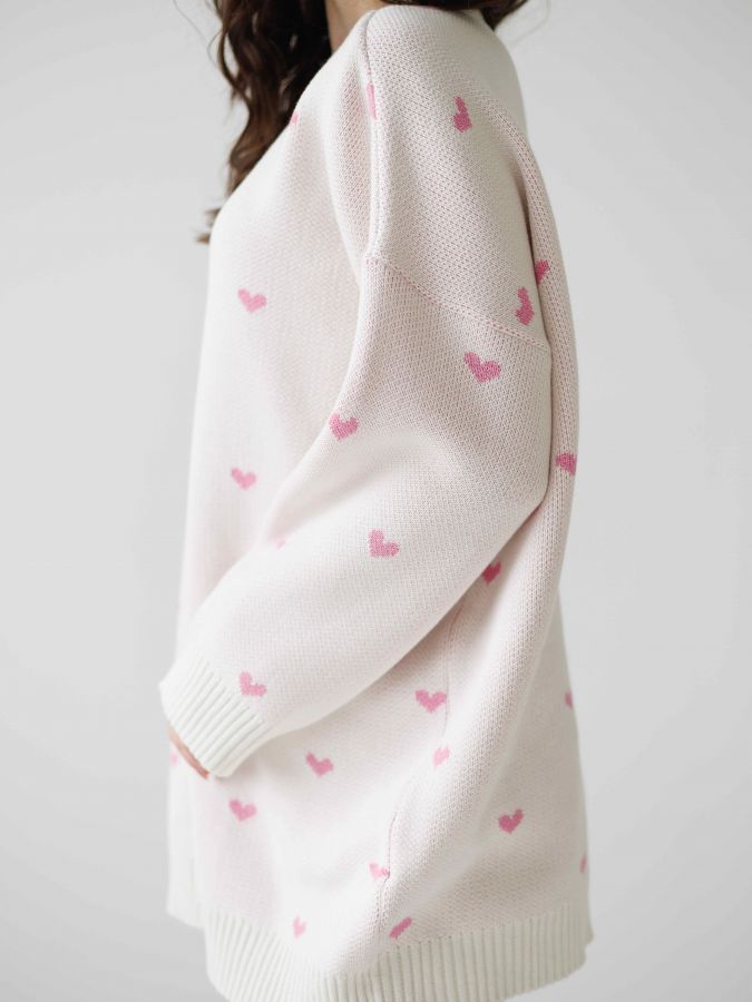 Свитер с сердечками удлиненный