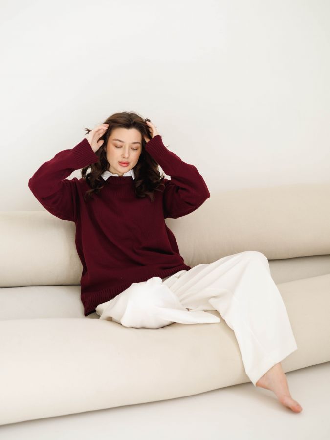 Свитер винный