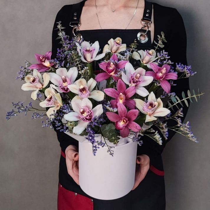 Орхидеи в коробке "Цветочный аромат"