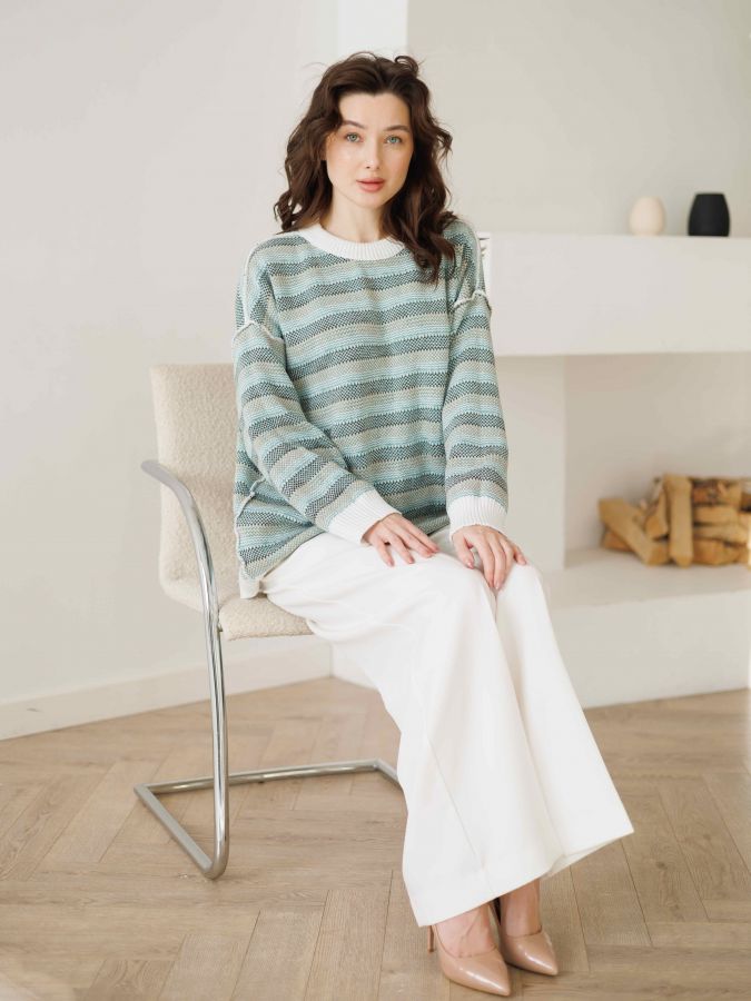 Свитер с желудями