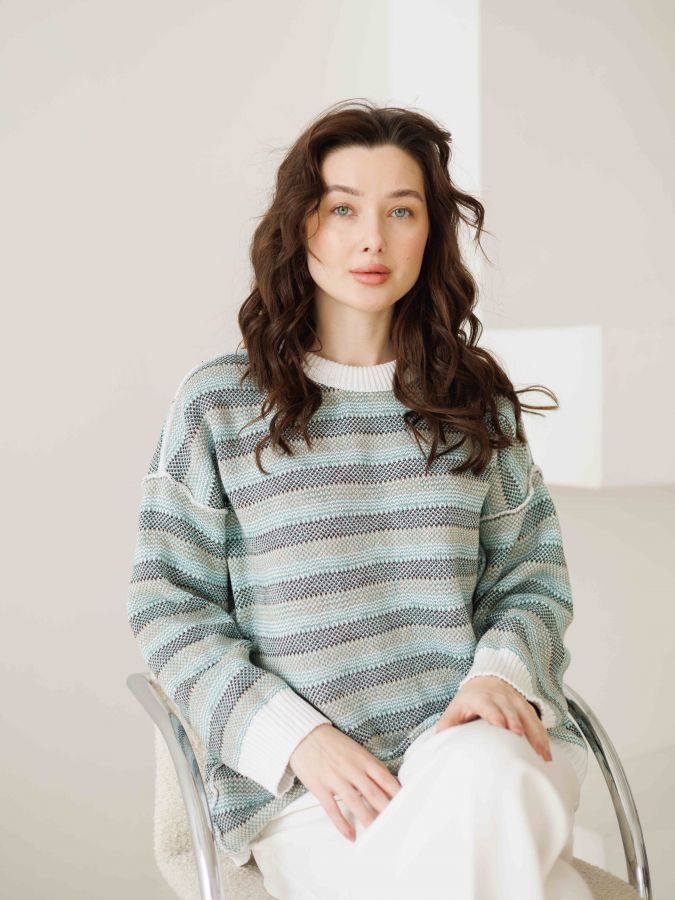 Свитер с желудями