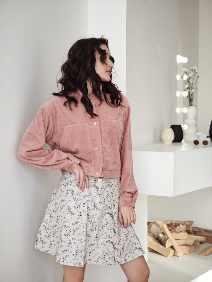 Бомбер из вельвета розовый