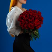Красные розы 35 шт без упаковки, 40см, Эквадор