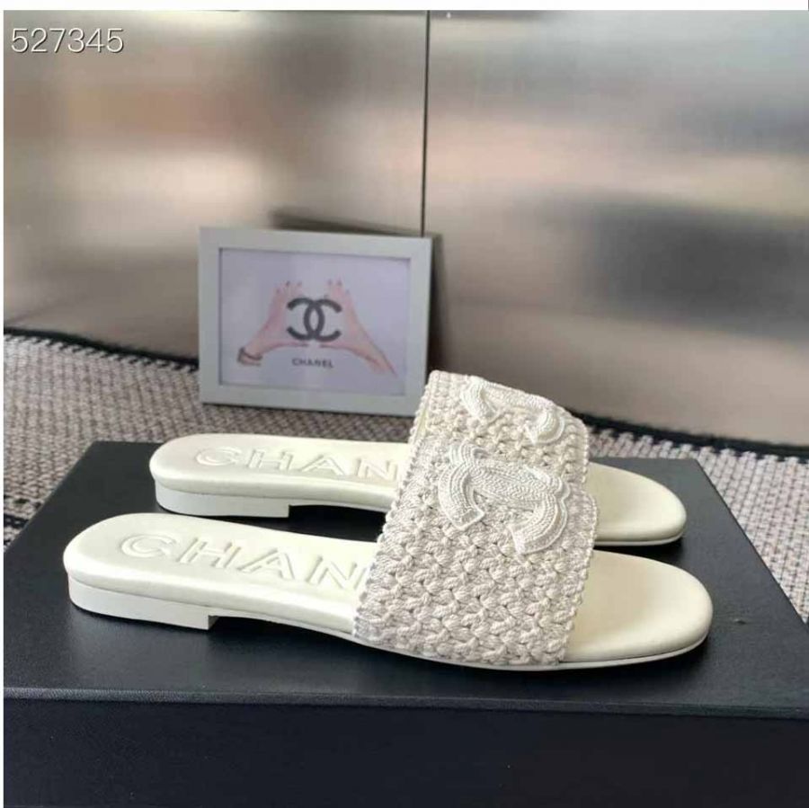 Шлепанцы CHANEL Premium