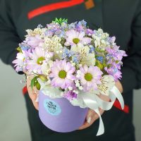 Сиреневая коробка с незабудками