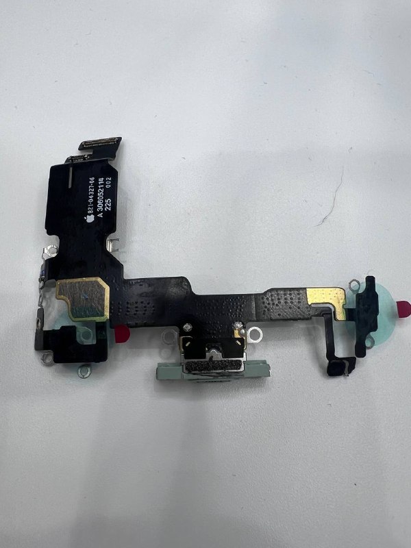 Apple iPhone 15 нижний шлейф с разъёмом зарядки оригинал с разбора (снятый) зеленый