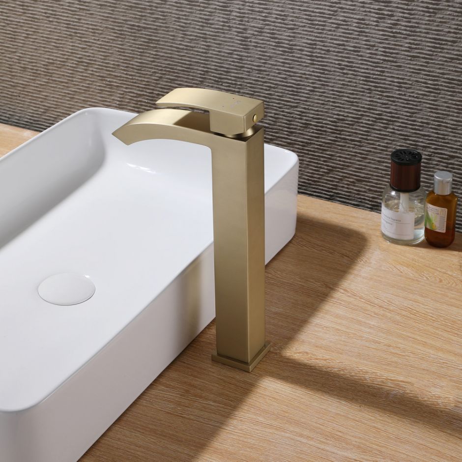 Смеситель ABBER Wasserfall AF8611G для накладной раковины, золото матовое ФОТО