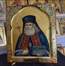 Лука Крымский 27х31 см (рукописная икона с холодными эмалями, сусальным золотом и чеканкой)