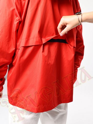 ветровка красная