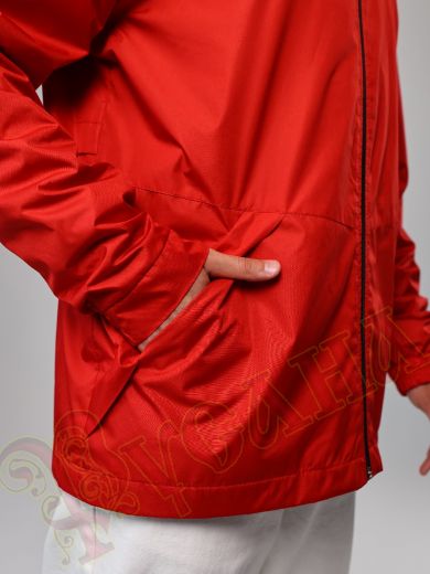 ветровка с отстегивающимися рукавами