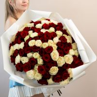 101 красная и белая роза (60см)