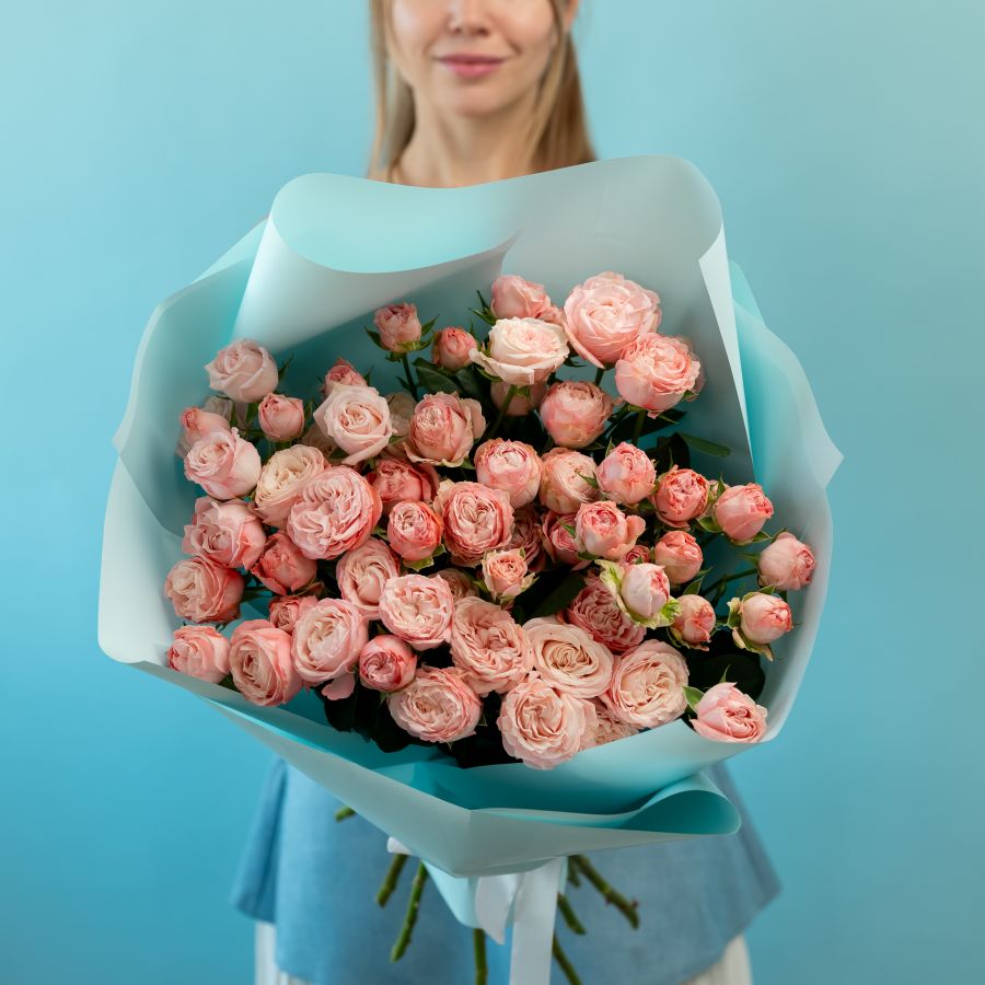 Кустовая пионовидная нежная роза 15 шт