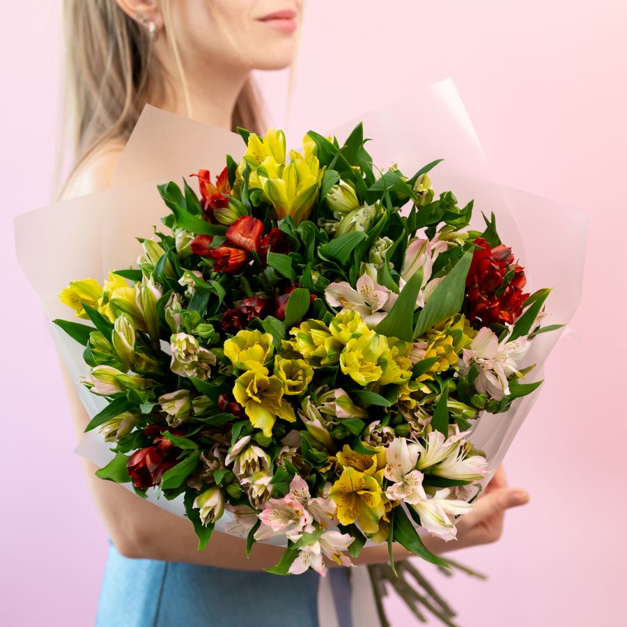 25 альстромерий