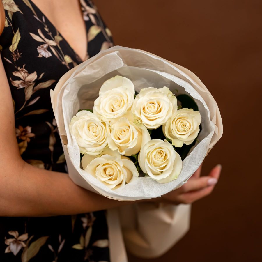 Белые розы от 7 шт (Эквадор 60см)