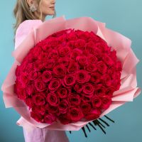 101 розовая роза