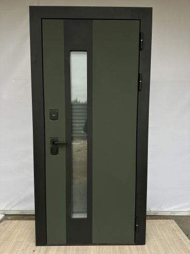 Входная дверь Termo-door Арктика Грин - Черный кварц с терморазрывом и стеклопакетом, белый короб