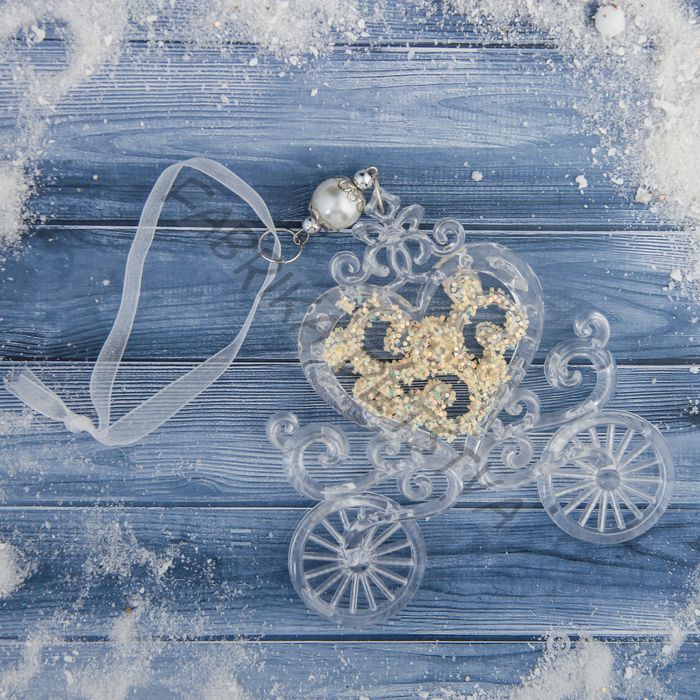 Ёлочная игрушка «Зимнее волшебство. Карета», блеск 11x12 см, прозрачный