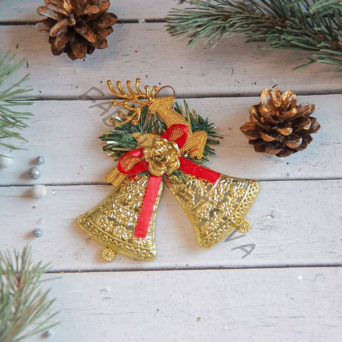 Ёлочная игрушка «Зимнее волшебство. Резные колокольчики с оленем» пластик, 10x9 см, золото