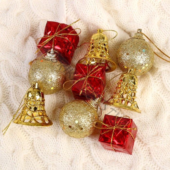 Ёлочные игрушки «Гранд», набор 9 шт., (3 шара, 3 подарка, 3 колокольчика) красно-золотой