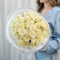 35 белых роз Эквадор (сорт Мондиаль)