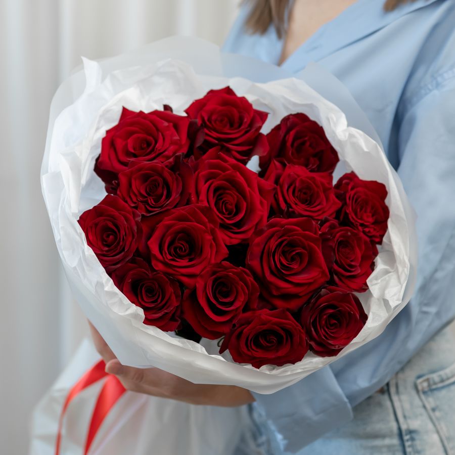 15 красных роз (сорт Эквадор 60 см)