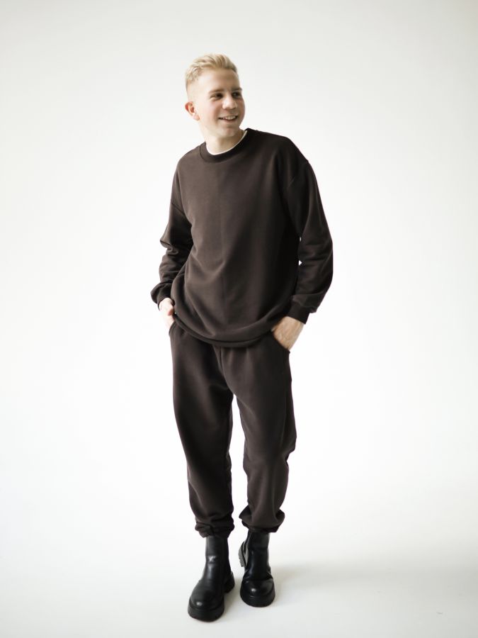 Брюки с защипами шоколад