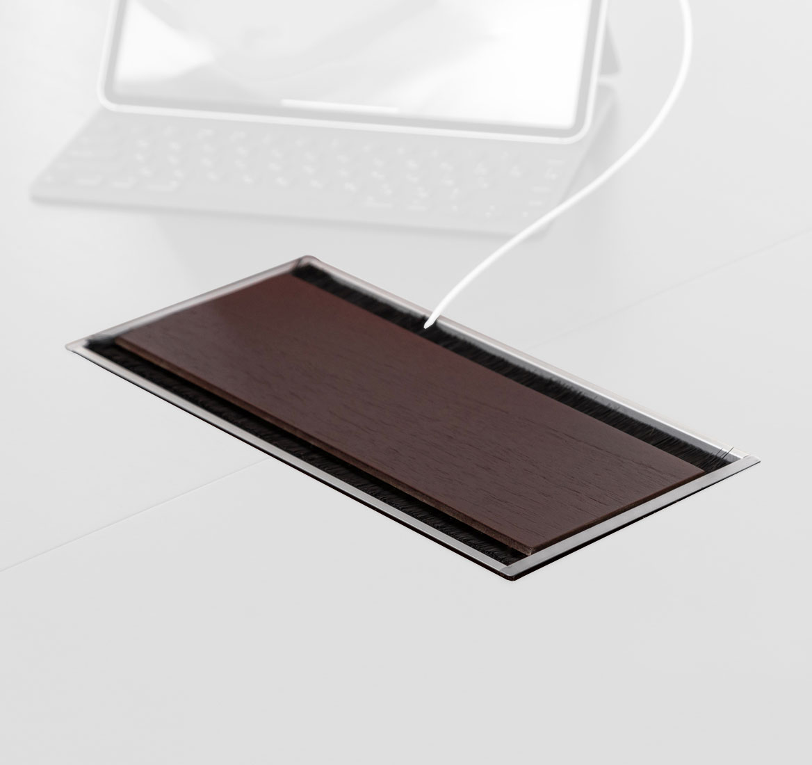 Лючок для электрификации DOGE ОРЕХ ТАНГАНЬИКА