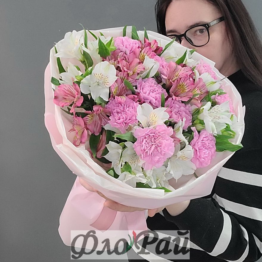 Нежное объятие