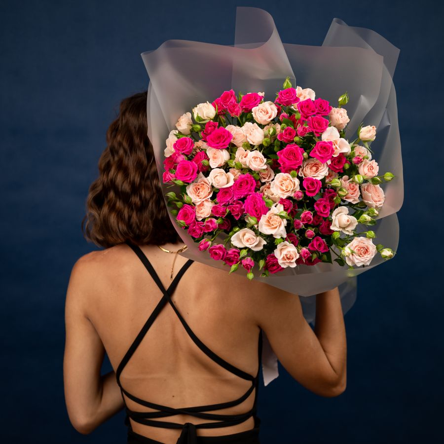 Кустовые розы микс 15 шт