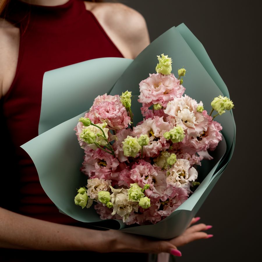 5 розовых эустом