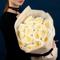 15 Пионовидных роз (сорт Кендл Лайт)