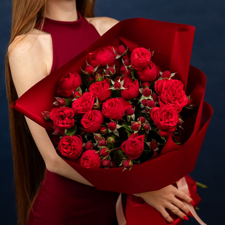 15 кустовых роз (сорт Ред Пиано)