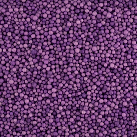 Фиолетовые мелкие пенопластовые шарики