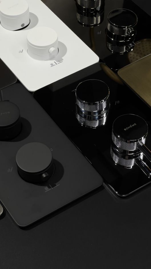 Смеситель Boheme Cell 134-3 встроенный с термостатом, 3-х проходной ФОТО