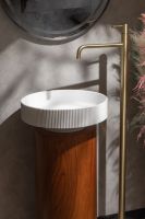 Напольная раковина Sole Corian 40x13 см, деревянный пьедестал схема 2