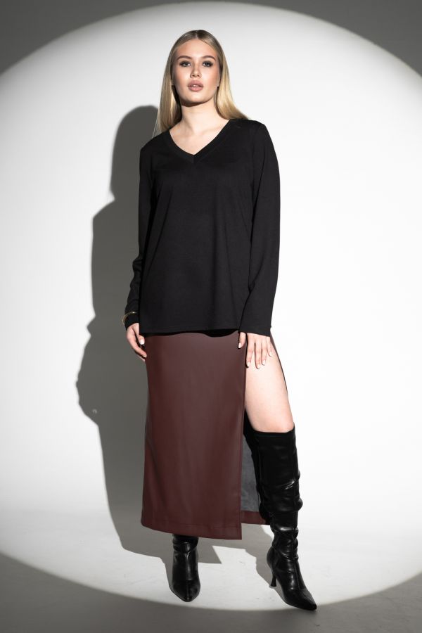 Лонгслив с V- образным вырезом [черный]