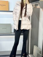 Пуховик женский MONCLER BARANTE Пуховик женский MONCLER BARANTE