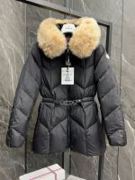 Пуховик женский MONCLER