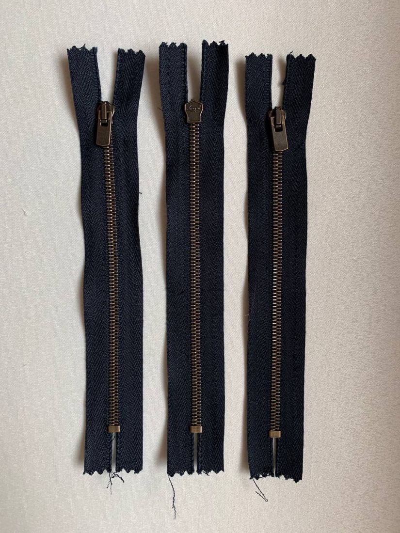 Молния металлическая