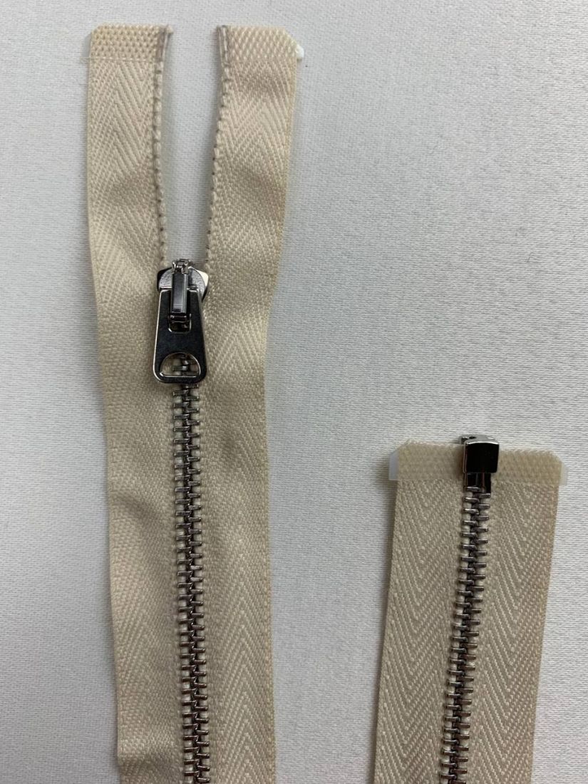 Молния металлическая