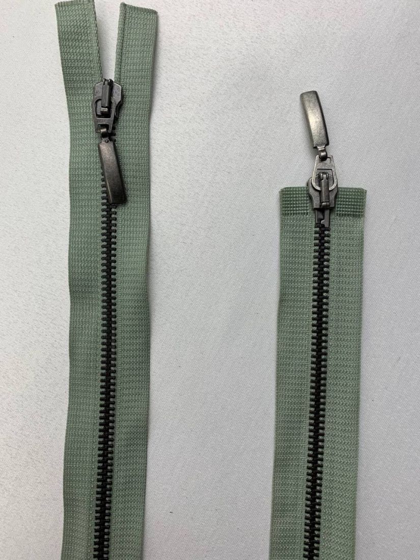 Молния металлическая