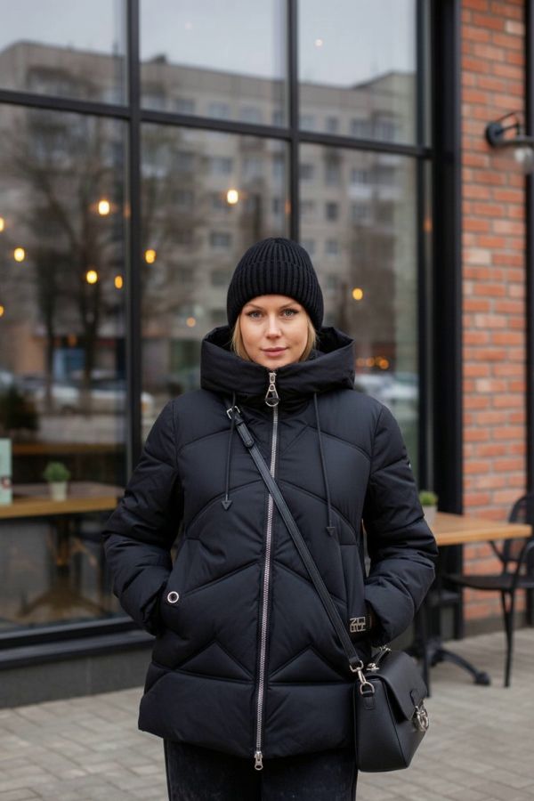 Зимняя куртка с капюшоном арт.2866 [черный]