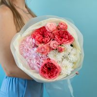 Сборный с пионовидными розами