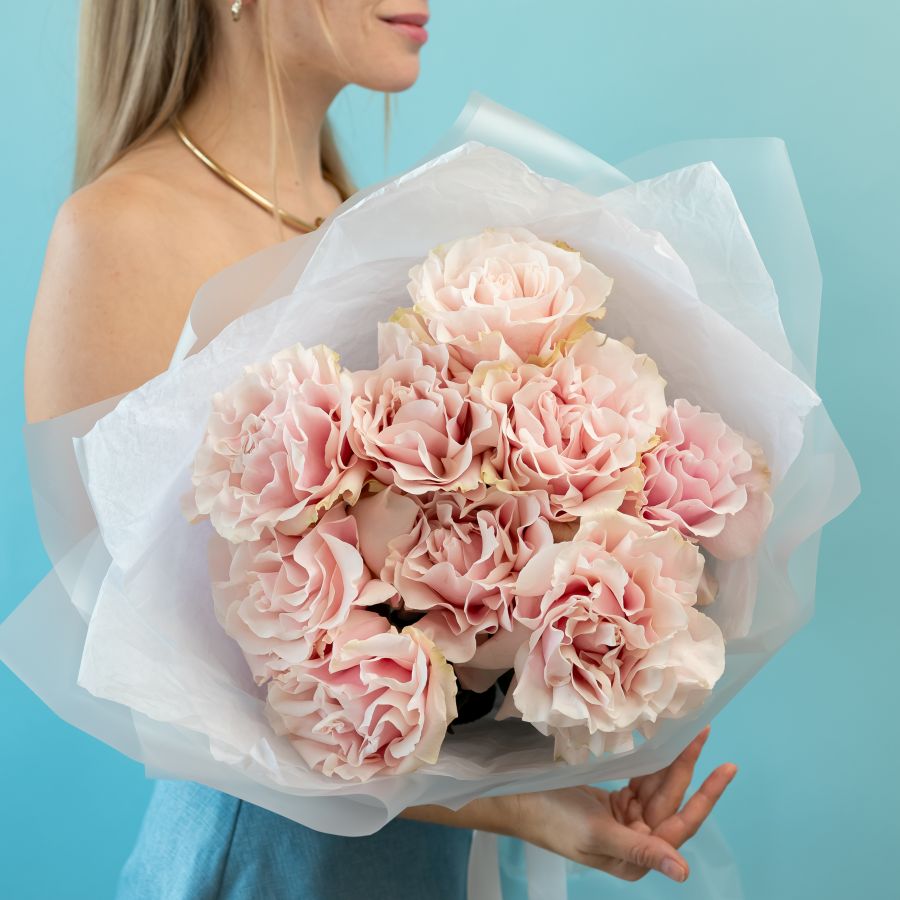 9 вывернутых роз сорт пинк мондиаль