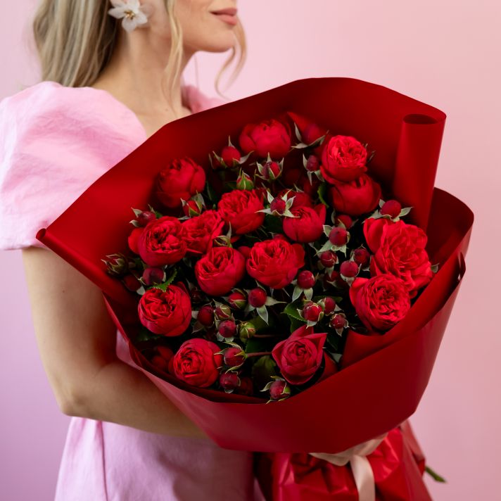 15 кустовых роз (сорт Ред Пиано)