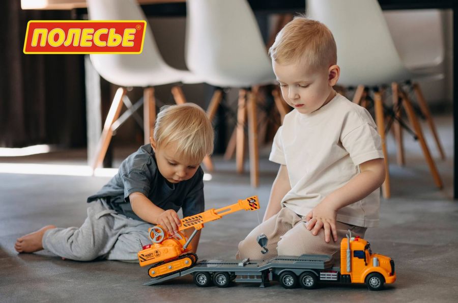 "Профи", автомобиль-трейлер инерционный (со светом и звуком) + гусеничный кран (в коробке)