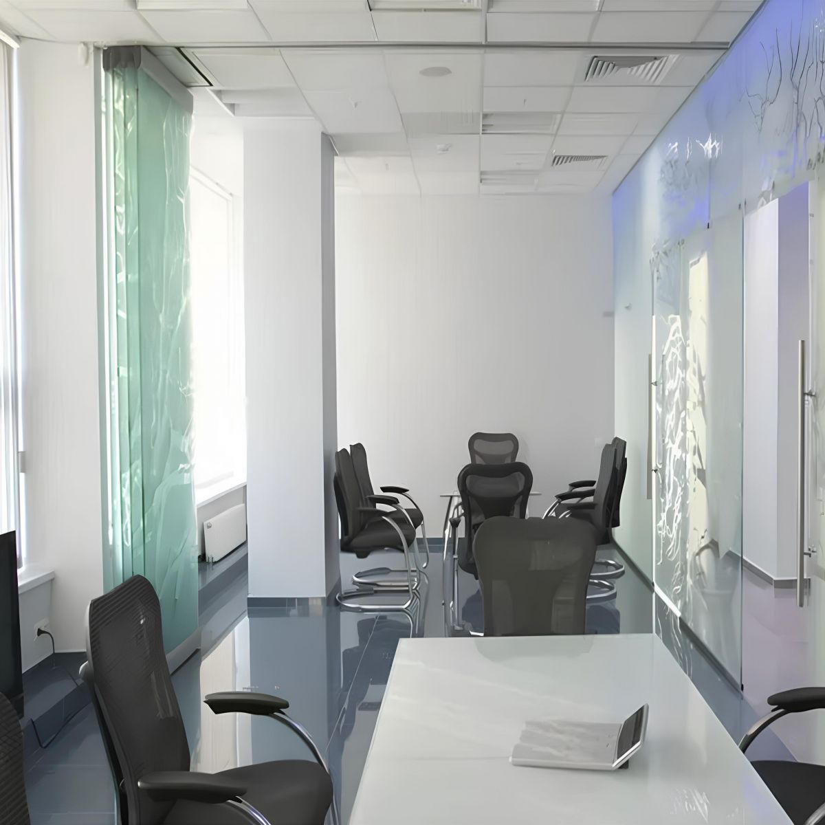 Раздвижные цельностеклянные перегородки SmartWall G5