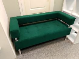 Диван Квадро 142см. зелёный велюр