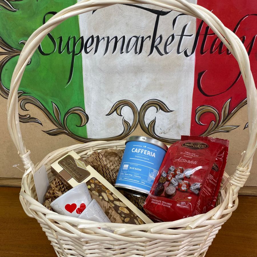 Сладкий корпоративный подарок с кофе