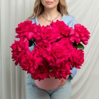 15 французских роз в шляпной коробке (сорт Пинк Флойд)